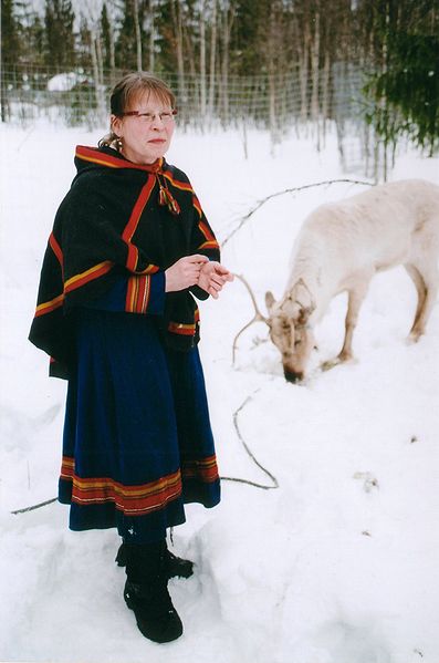 397px-Sami_woman_with_white_reindeer.jpg