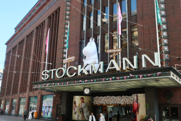 6月北欧ひとり旅（11）6日目後編 ストックマンのムーミン展から港の市場へ